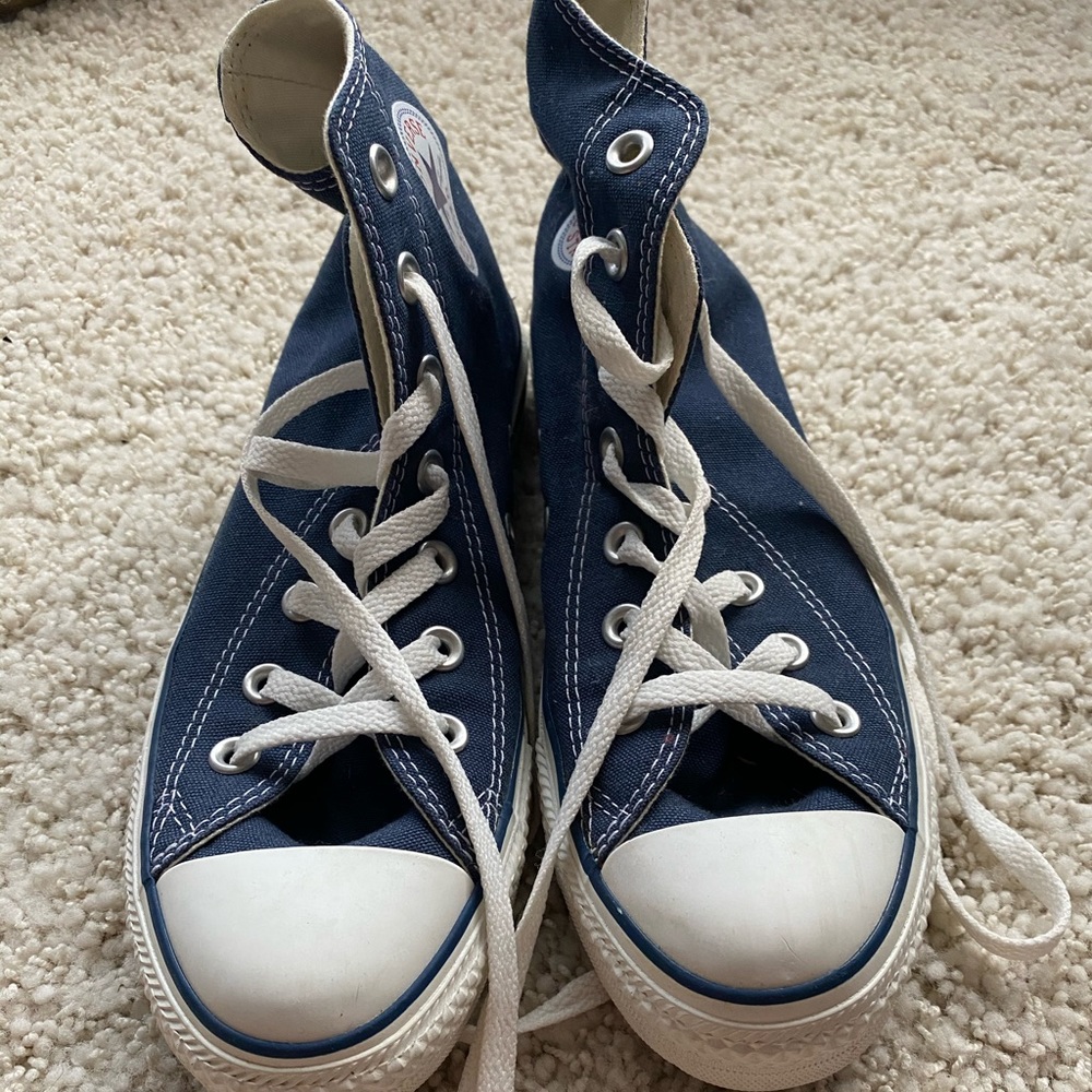 Navy blue converse size 7.5 never worn